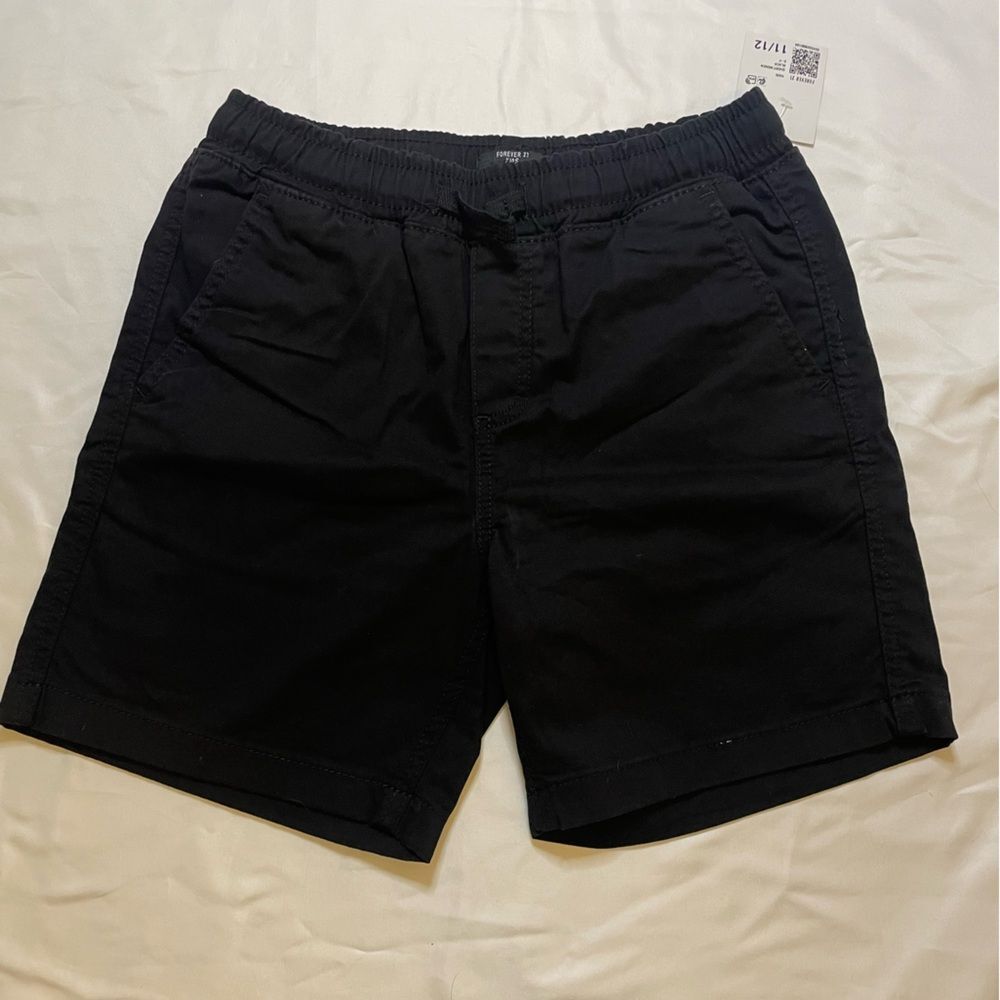 NWT Boys Forever 21 kids size 11/12 black shorts